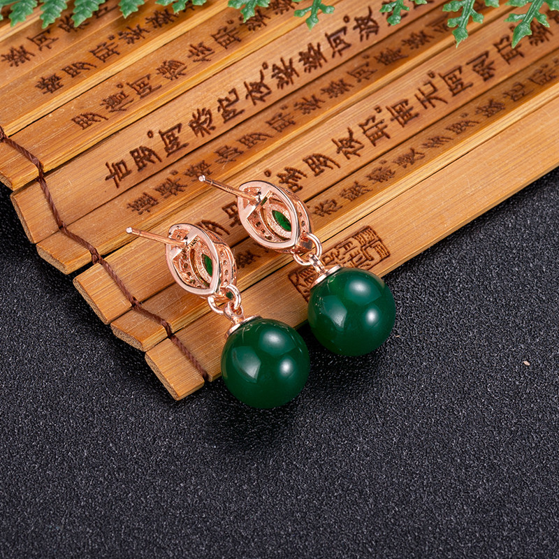 Gold Plated Jewelry - Orecchini con perline di giada naturale