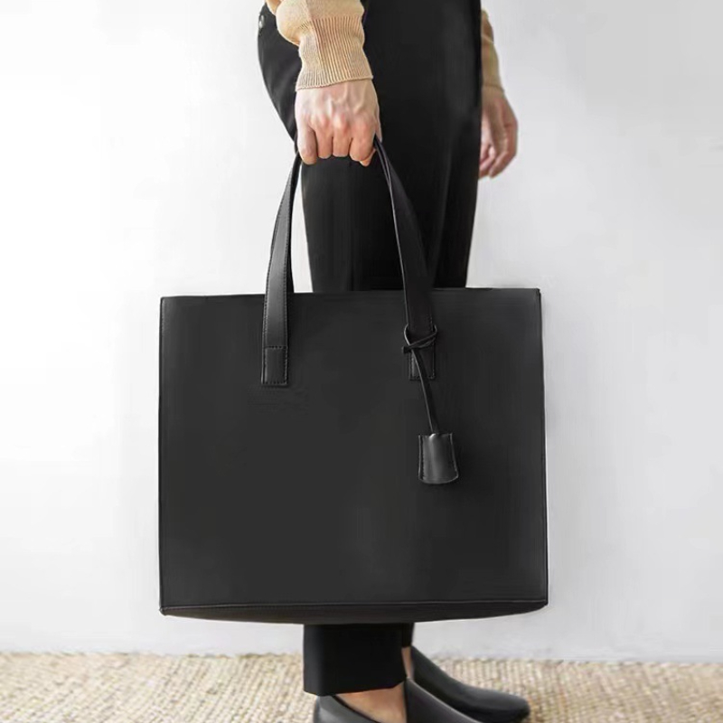 Nuova Borsa da Uomo 2026 con T - Leather Briefcase recensione e prezzo