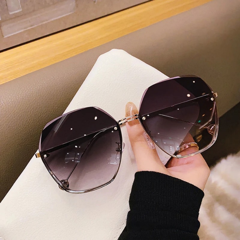Occhiali da Sole in Metallo Po - Designer Sunglasses recensione e prezzo