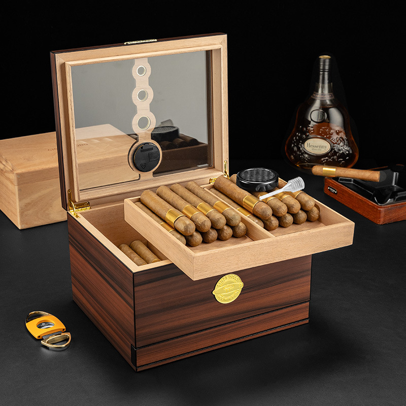 Humidor di Lusso in Legno di C - Luxury Gift Set recensione e prezzo