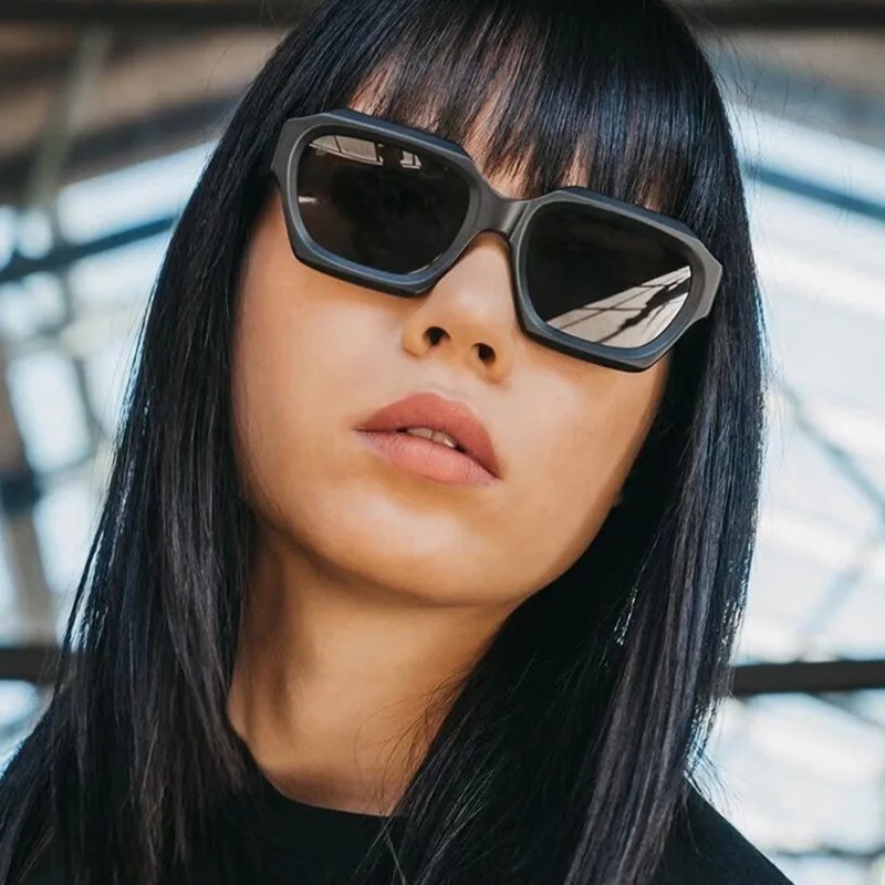 Occhiali da sole quadrati alla - Designer Sunglasses recensione e prezzo