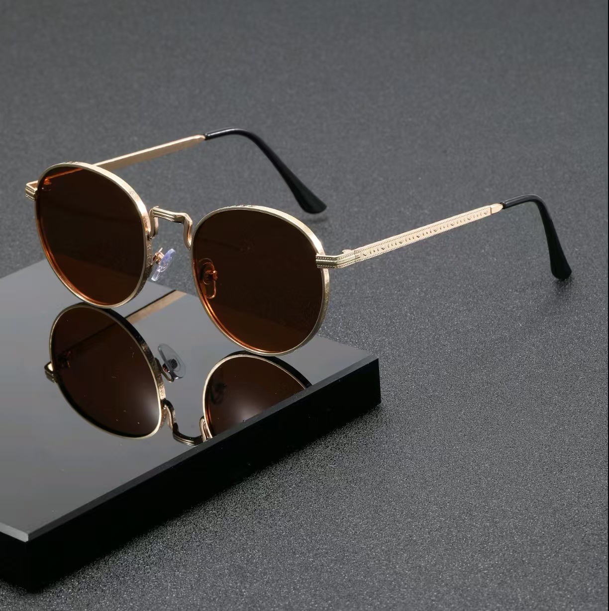 Occhiali da Sole Rotondi Class - Designer Sunglasses recensione e prezzo